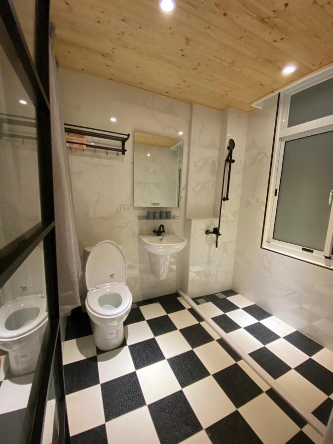 Апартаменти 好室連連house Lien Lien Тайнань Екстер'єр фото